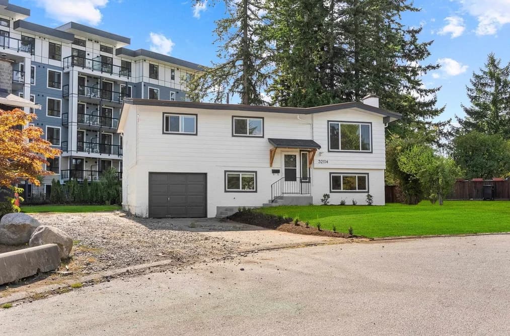 32114 MOUAT DRIVE, Abbotsford, BC — Residential for Sale - Main Photo