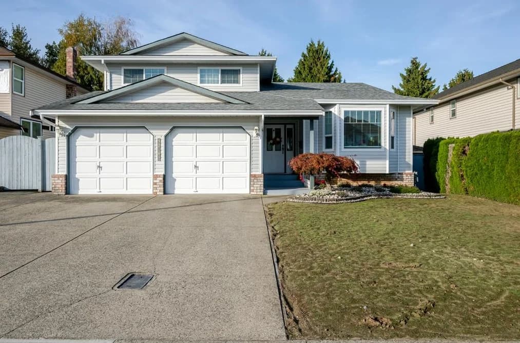 32145 CLINTON AVENUE, Abbotsford, BC — Residential for Sale - Main Photo
