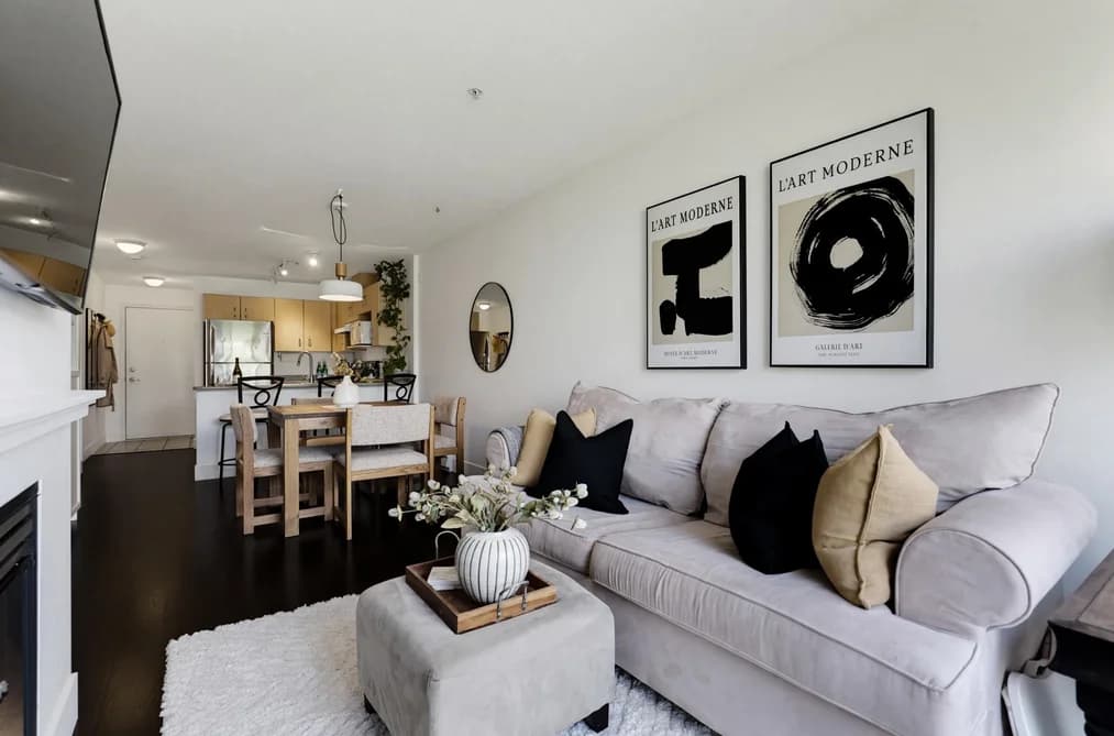 Condo for sale at 323 332 Lonsdale Avenue North Vancouver British Columbia - MLS: R3143389