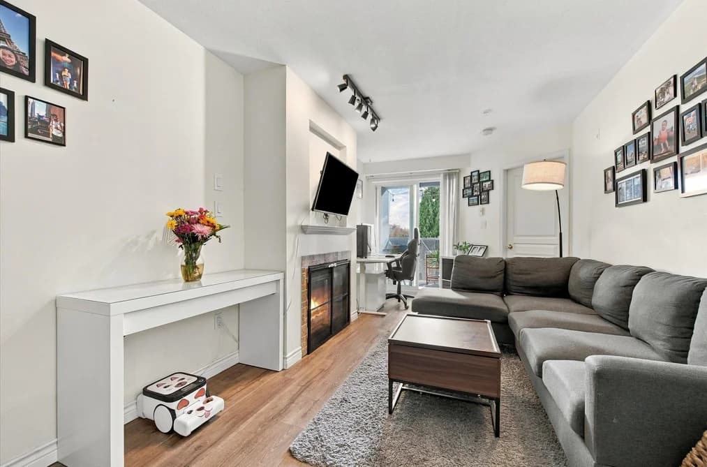 323 760 KINGSWAY, Vancouver, BC — Residential for Sale - Main Photo