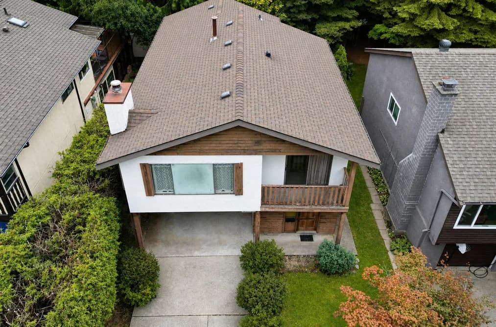 3232 SALT SPRING AVENUE, Coquitlam, BC — Residential for Sale - Photo 2