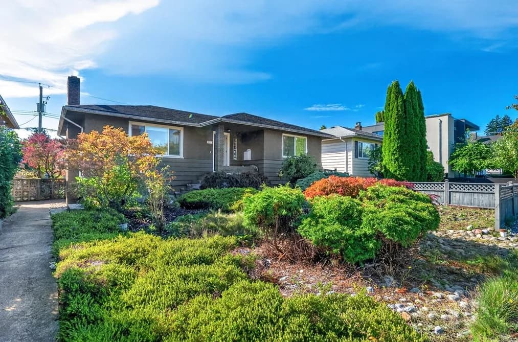 3232 W 16TH AVENUE, Vancouver, BC — Residential for Sale - Photo 2