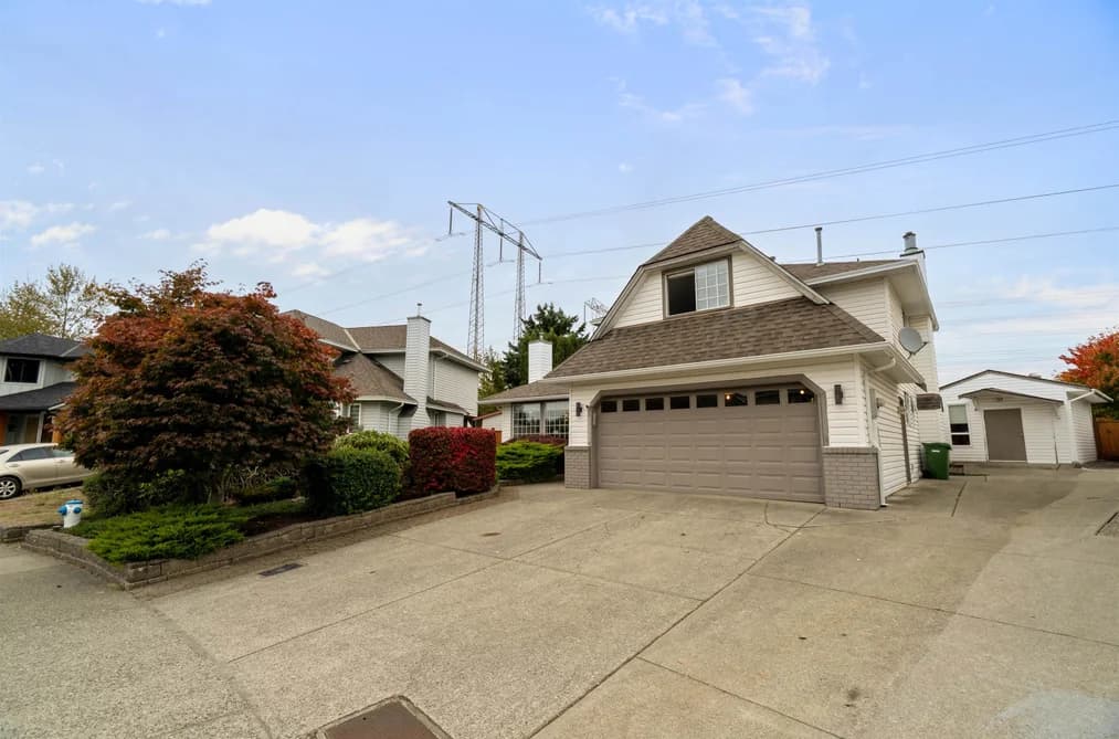 32345 CLINTON AVENUE, Abbotsford, BC — Residential for Sale - Main Photo