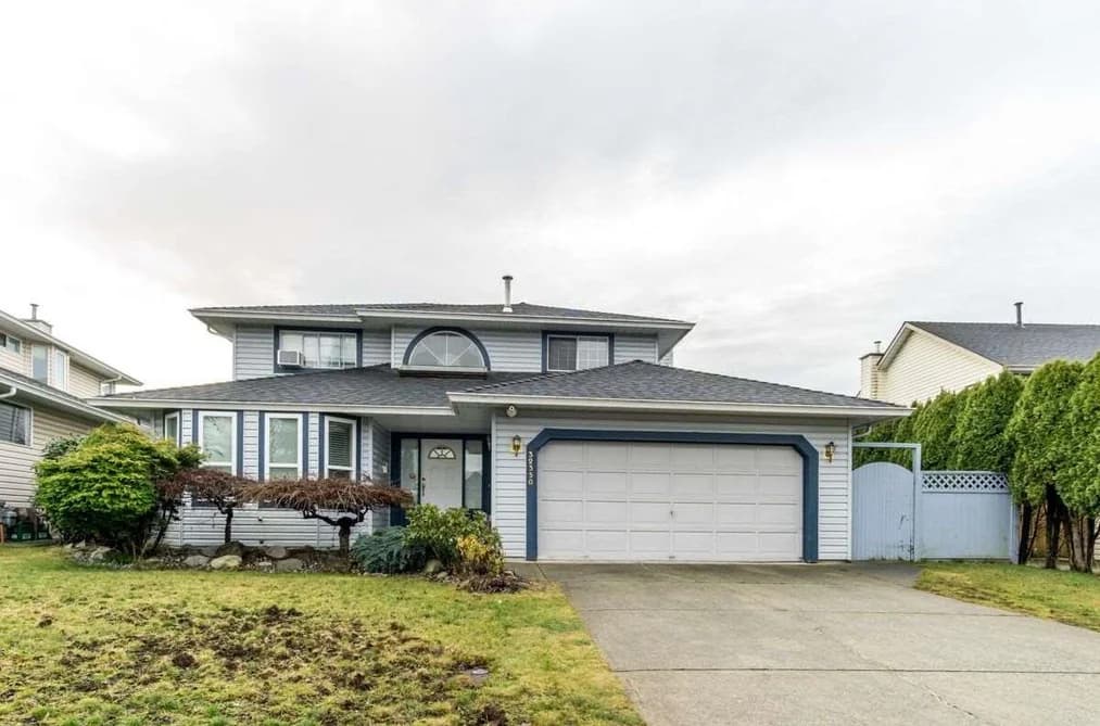32350 W GOLDEN AVENUE, Abbotsford, BC — Residential for Sale - Photo 2