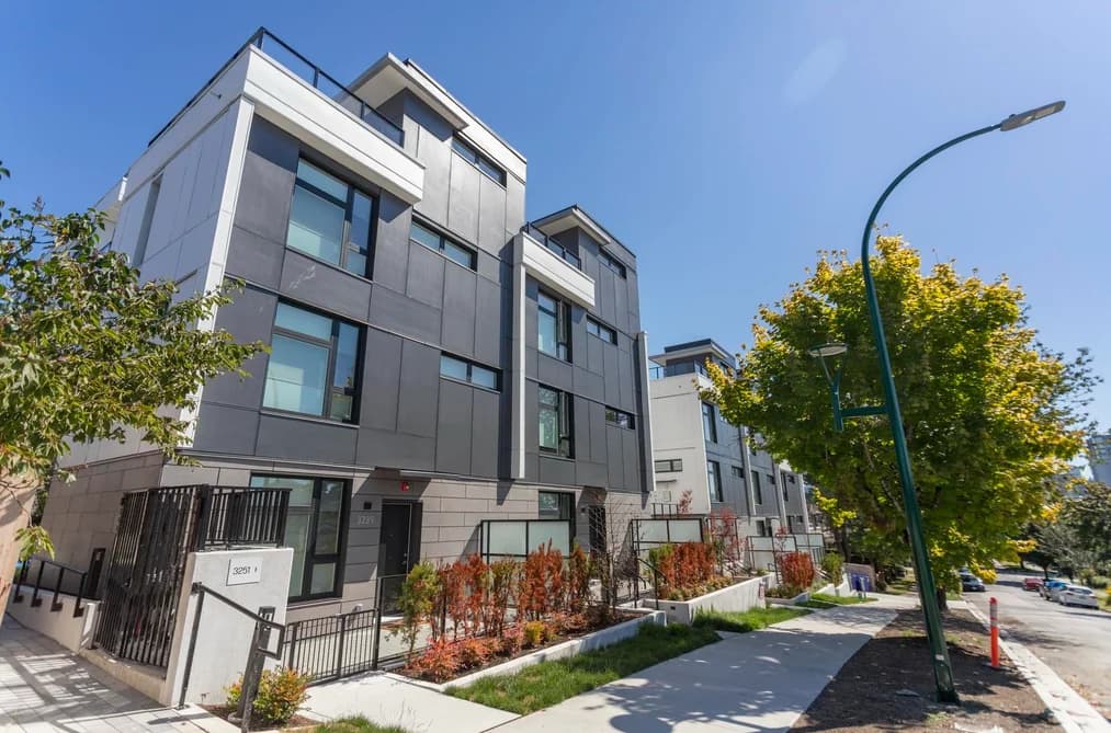 3249 CLIVE AVENUE, Vancouver, BC — Residential for Sale - Photo 2