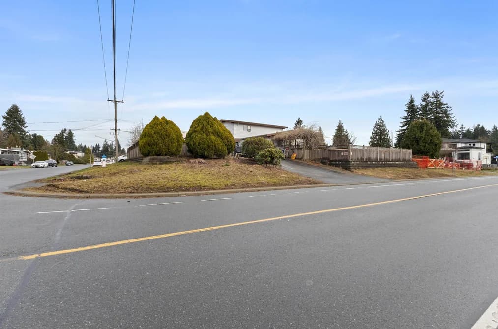 32555 BEVAN AVENUE, Abbotsford, BC — Residential for Sale - Photo 2