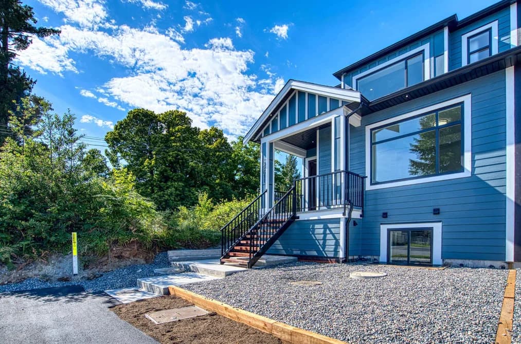 32611 CHERRY AVENUE, Mission, BC — Residential for Sale - Photo 2