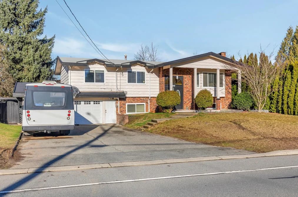 32615 BEVAN AVENUE, Abbotsford, BC — Residential for Sale - Photo 2