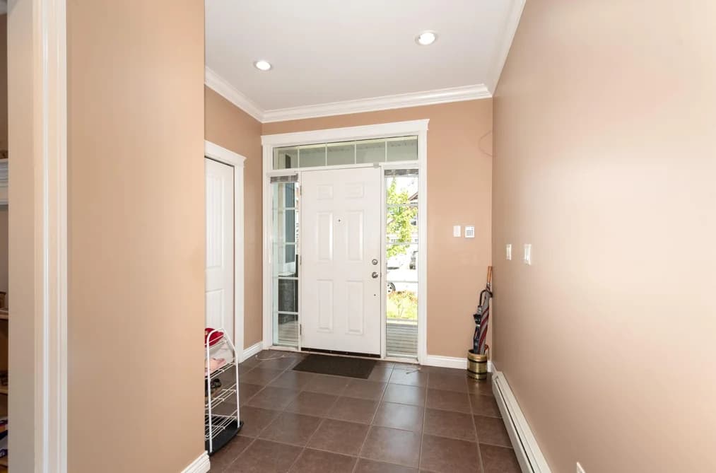 32620 CARTER AVENUE, Mission, BC — Residential for Sale - Photo 2
