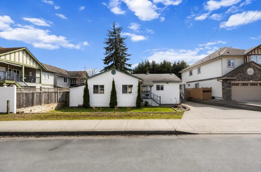 32622 EGGLESTONE AVENUE, Mission, BC — Residential for Sale - Photo 2