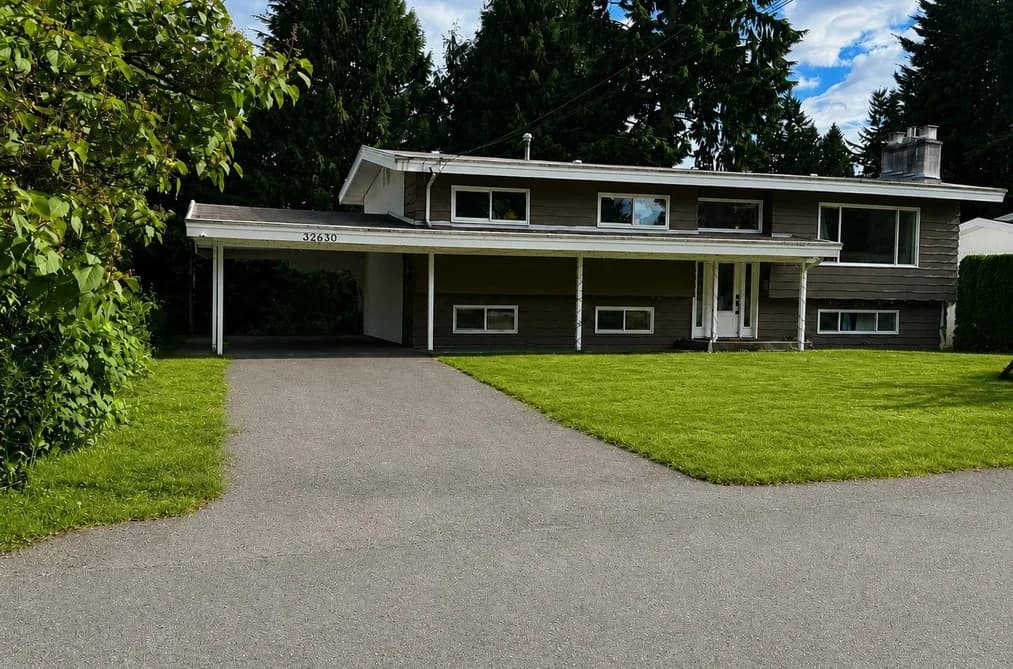 32630 WILLINGDON CRESCENT, Abbotsford, BC — Residential for Sale - Main Photo