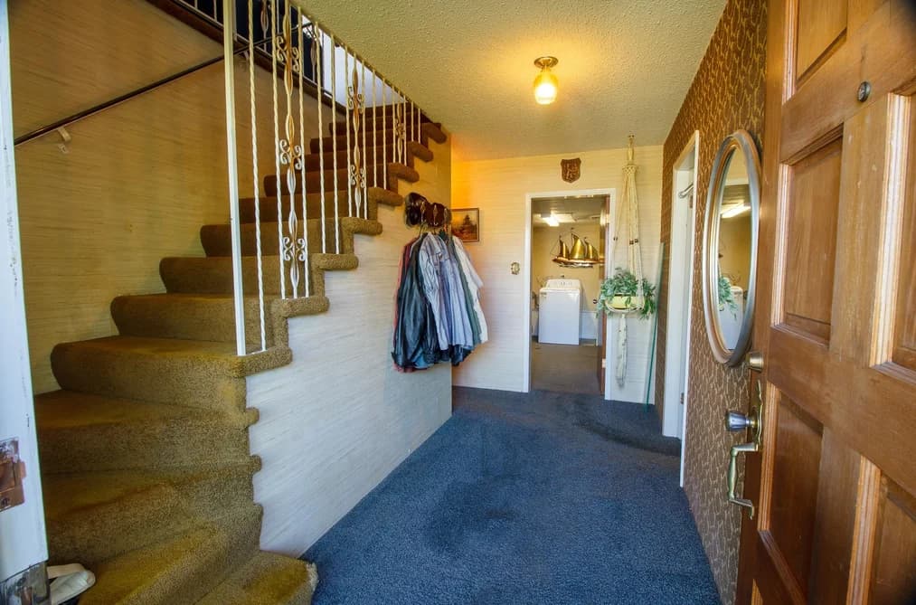 32678 BEVAN AVENUE, Abbotsford, BC — Residential for Sale - Photo 2