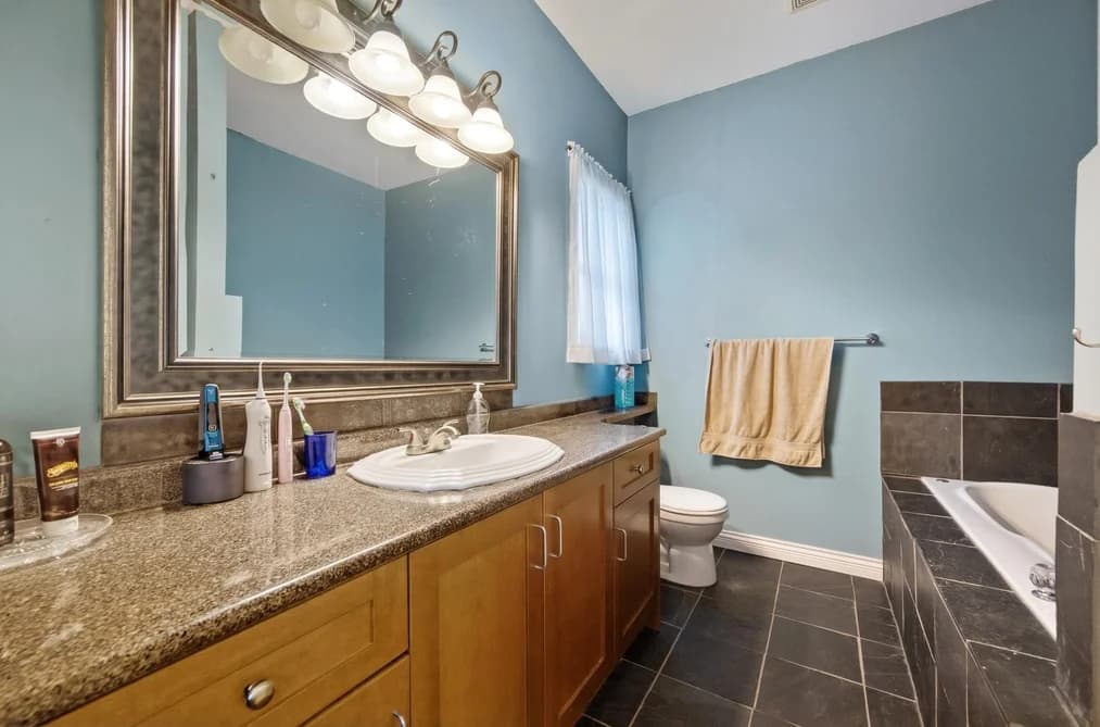 32758 LIGHTBODY STREET, Mission, BC — Residential for Sale - Photo 2