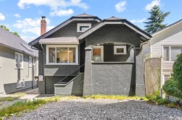 House for sale at 3279 W 11th Avenue Vancouver British Columbia - MLS: R3159087