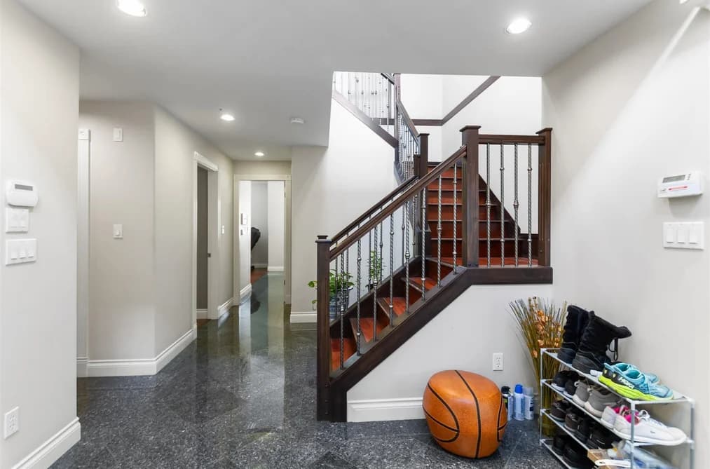 328 W 26TH AVENUE, Vancouver, BC — Residential for Sale - Photo 2