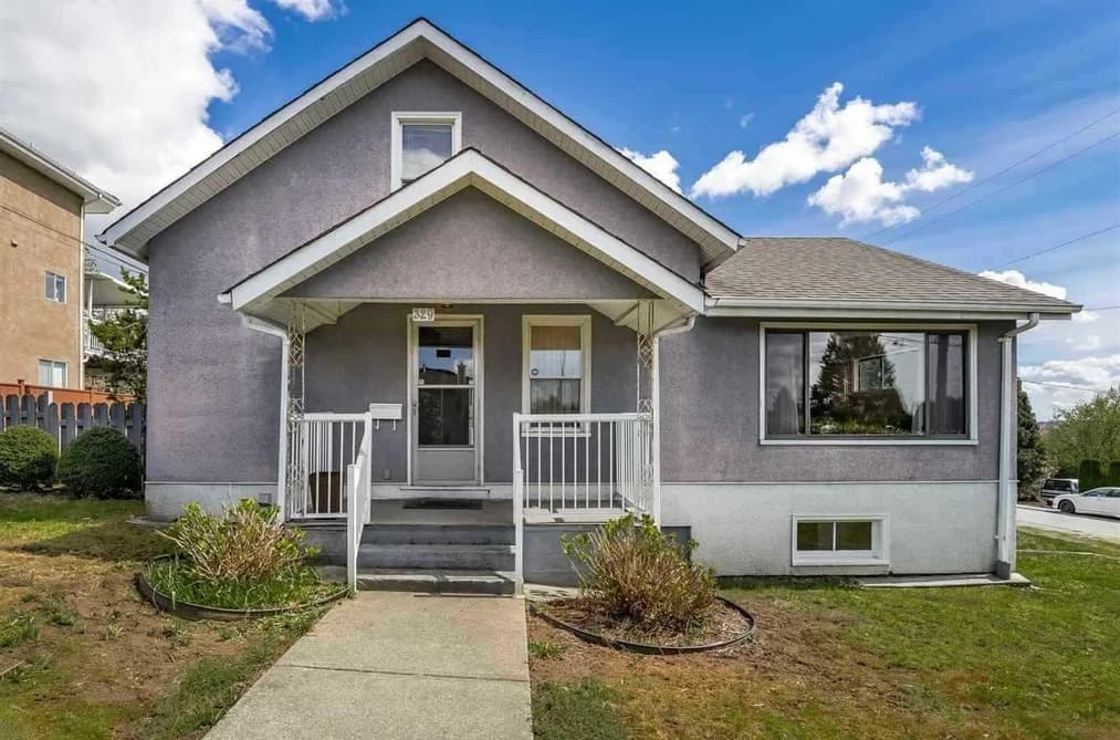 329 MARMONT STREET, Coquitlam, BC — Residential for Sale - Photo 2