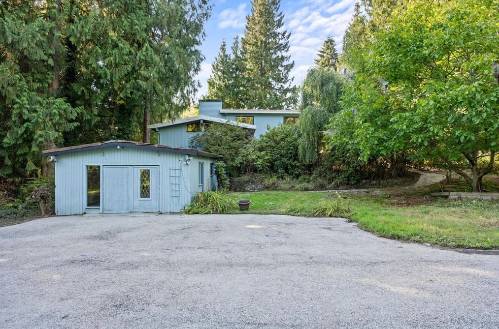 3290 HAZEL AVENUE, Coquitlam BC V3E 3H3 - Photo 1
