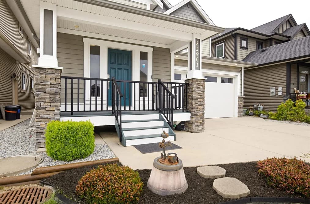 32901 SYLVIA AVENUE, Mission, BC — Residential for Sale - Photo 2