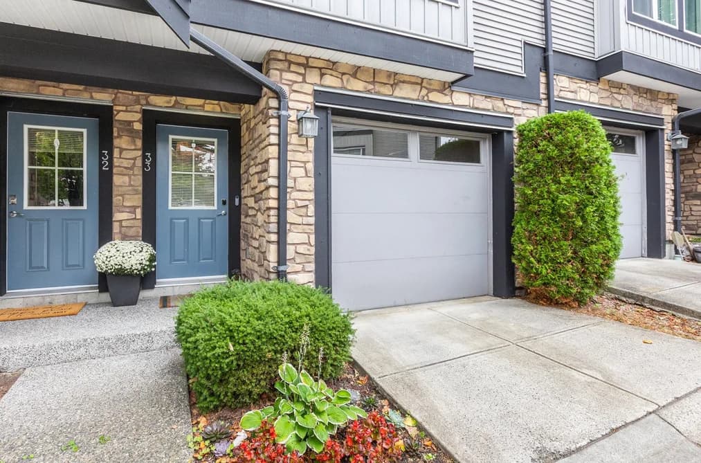 33 6299 144 STREET, Surrey, BC — Residential for Sale - Photo 2