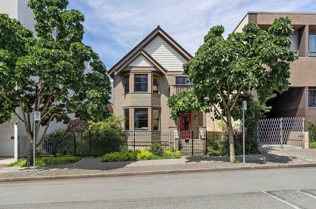 33 E 6TH AVENUE, Vancouver, BC — Residential for Sale - Photo 2