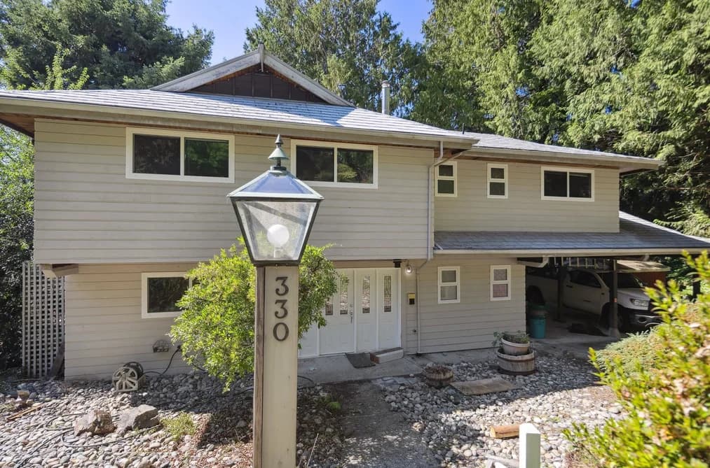 330 BAYVIEW ROAD, Lions Bay, BC — Residential for Sale - Photo 2