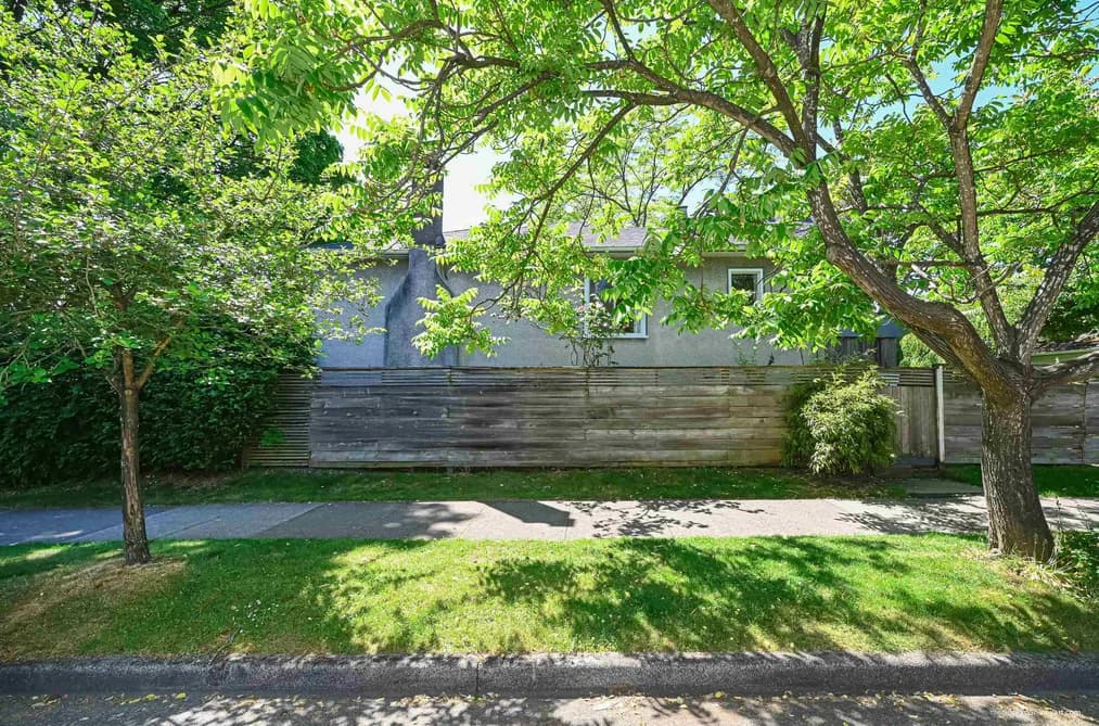 3305 W 6TH AVENUE, Vancouver, BC — Residential for Sale - Photo 2