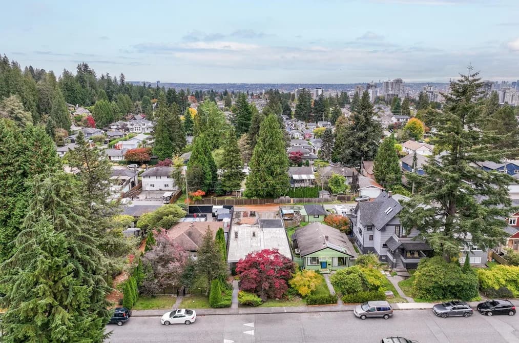 331 E 24TH STREET, North Vancouver, BC — Residential for Sale - Main Photo