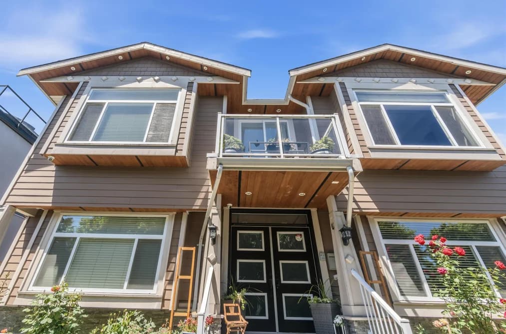 331 E EIGHTH AVENUE, New Westminster, BC — Residential for Sale - Main Photo
