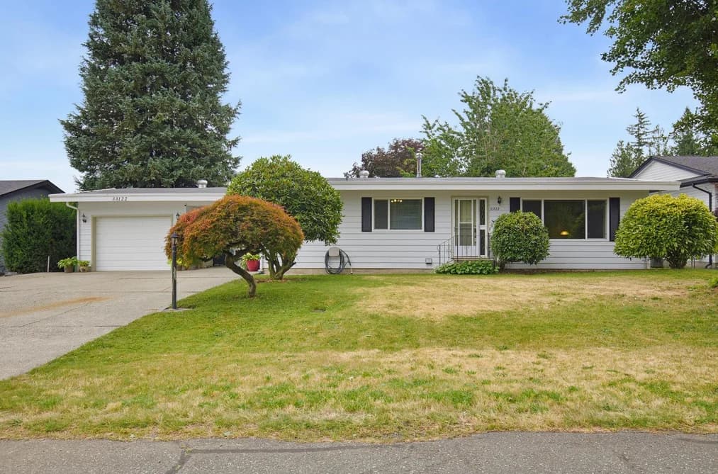 33122 EDGEWOOD AVENUE, Abbotsford, BC — Residential for Sale - Main Photo