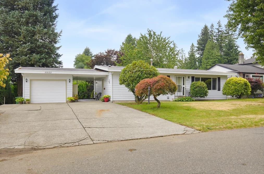 33122 EDGEWOOD AVENUE, Abbotsford, BC — Residential for Sale - Photo 2