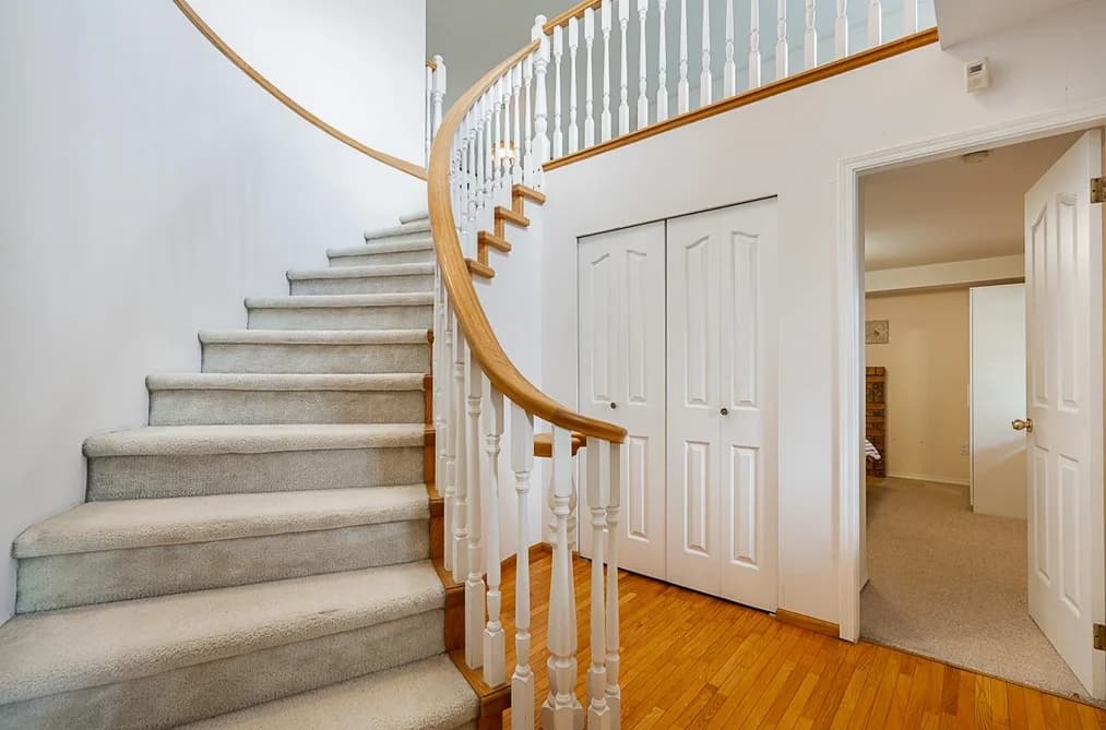 3315 EL CASA COURT, Coquitlam, BC — Residential for Sale - Photo 2