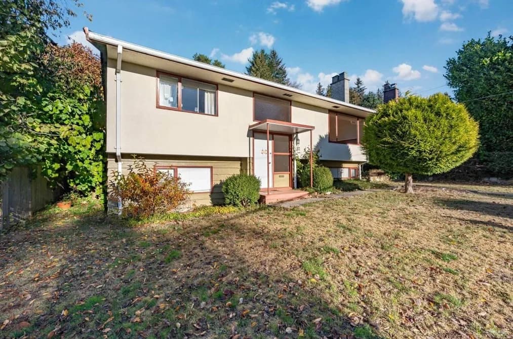332 LAURENTIAN CRESCENT, Coquitlam, BC — Residential for Sale - Main Photo