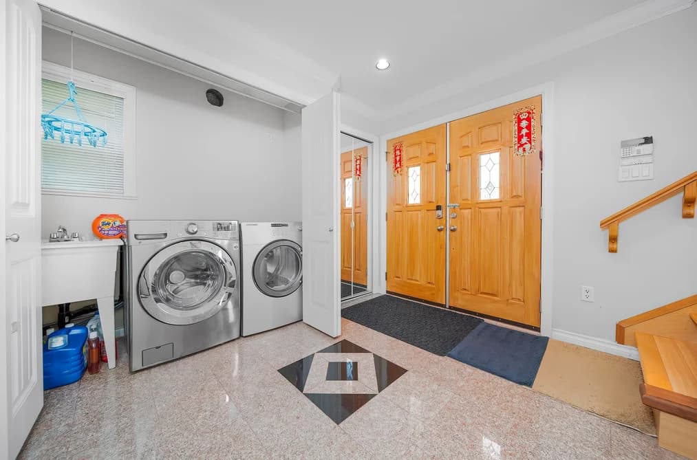 3320 E 43RD AVENUE, Vancouver, BC — Residential for Sale - Photo 2