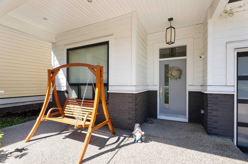 3323 147 STREET, Surrey, BC — Residential for Sale - Photo 2