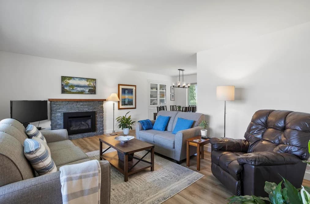 33268 SWANSEA AVENUE, Abbotsford, BC — Residential for Sale - Photo 2