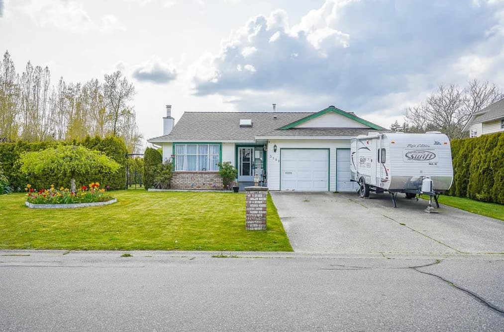 3329 197 STREET, Langley, BC — Residential for Sale - Photo 2