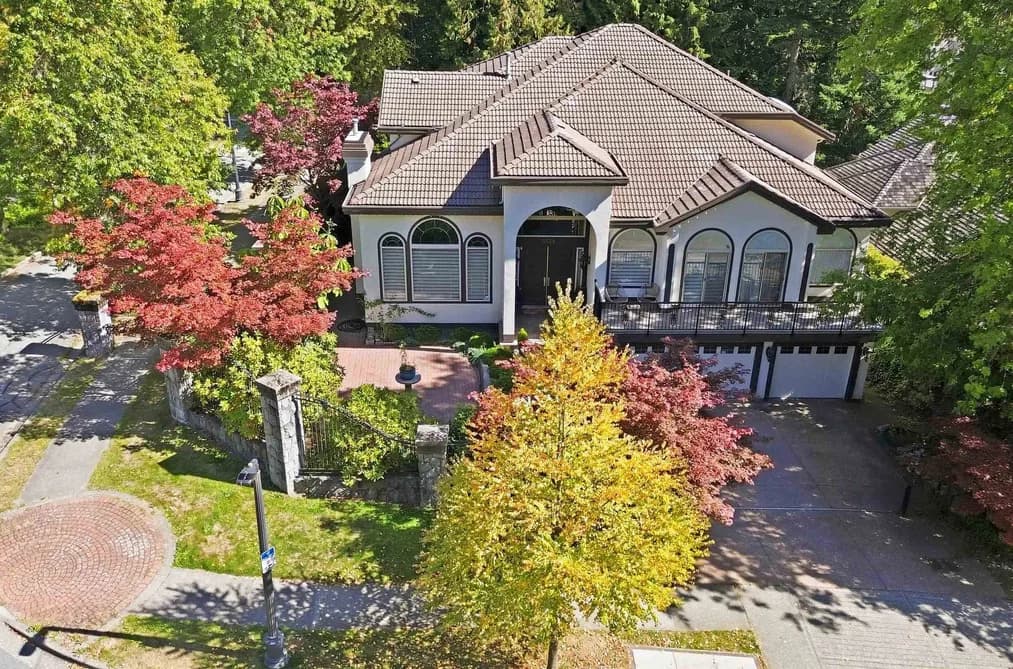 3339 PLATEAU BOULEVARD, Coquitlam, BC — Residential for Sale - Photo 2