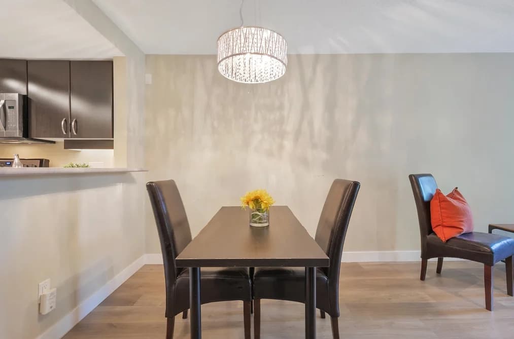 334 10838 CITY PARKWAY, Surrey, BC — Residential for Sale - Photo 2