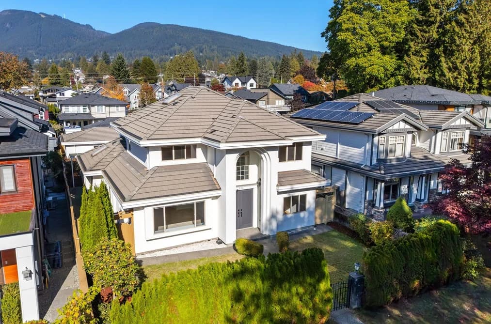 336 W 19TH STREET, North Vancouver, BC — Residential for Sale - Main Photo