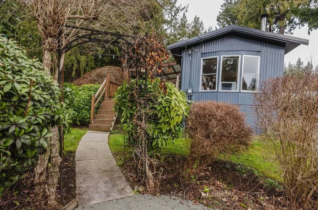 3366 RICHARDS ROAD, Roberts Creek, BC — Residential for Sale - Photo 2