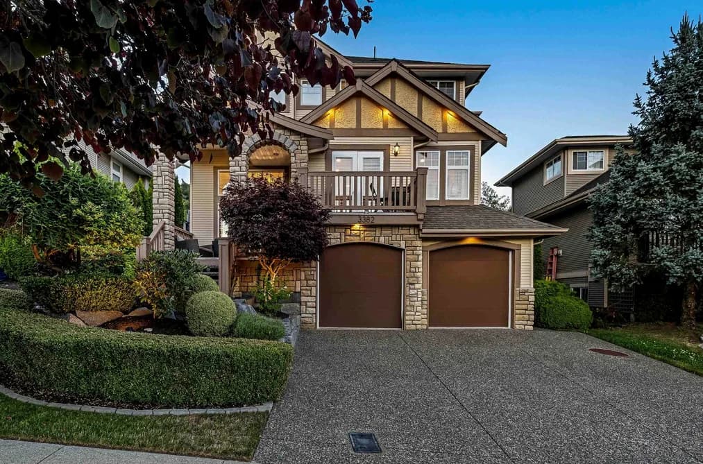 3382 APPLEWOOD DRIVE, Abbotsford, BC — Residential for Sale - Photo 2