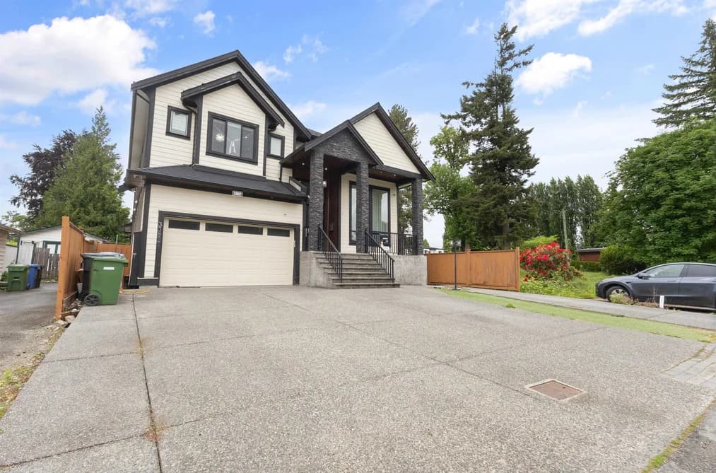 33827 MAYFAIR AVENUE, Abbotsford, BC — Residential for Sale - Main Photo