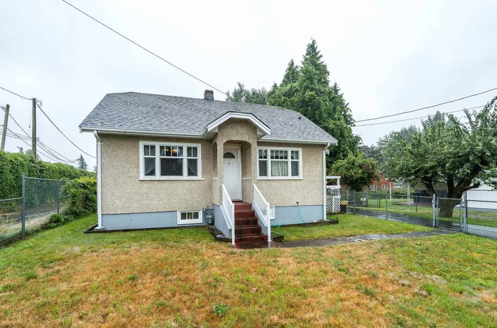 33884 MAYFAIR AVENUE, Abbotsford, BC — Residential for Sale - Main Photo