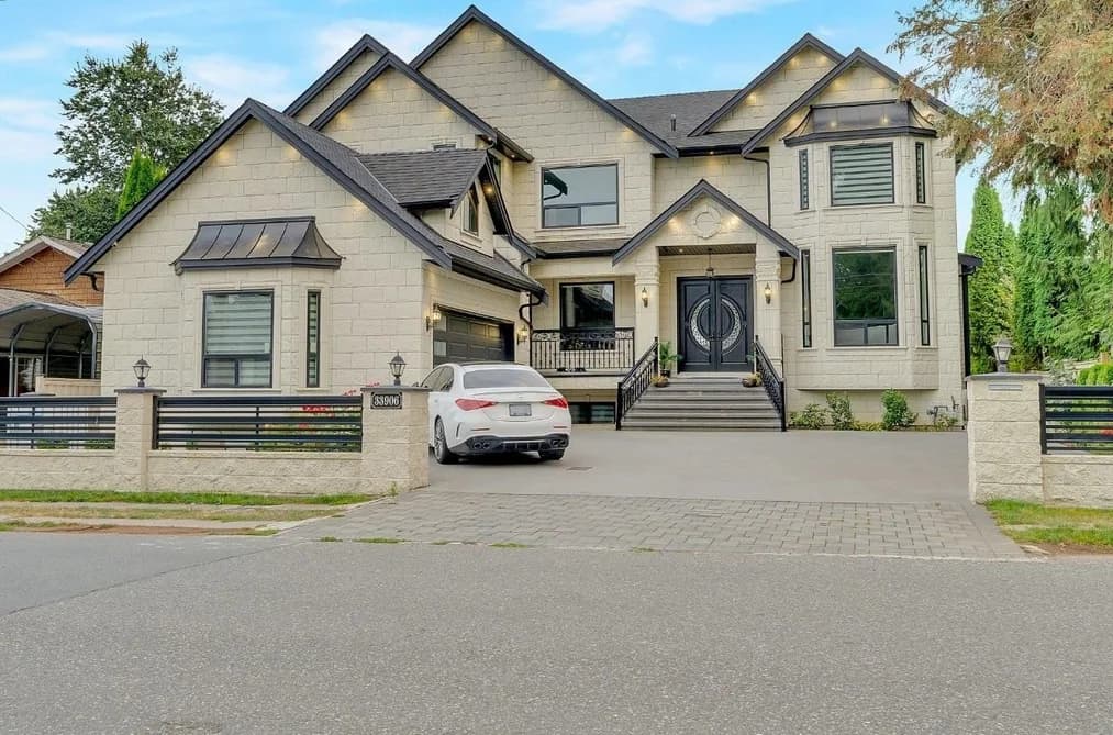 33906 VICTORY BOULEVARD, Abbotsford, BC — Residential for Sale - Main Photo