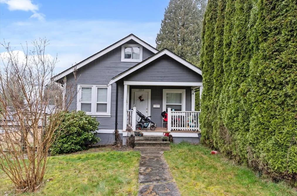 33913 PINE STREET, Abbotsford, BC — Residential for Sale - Main Photo