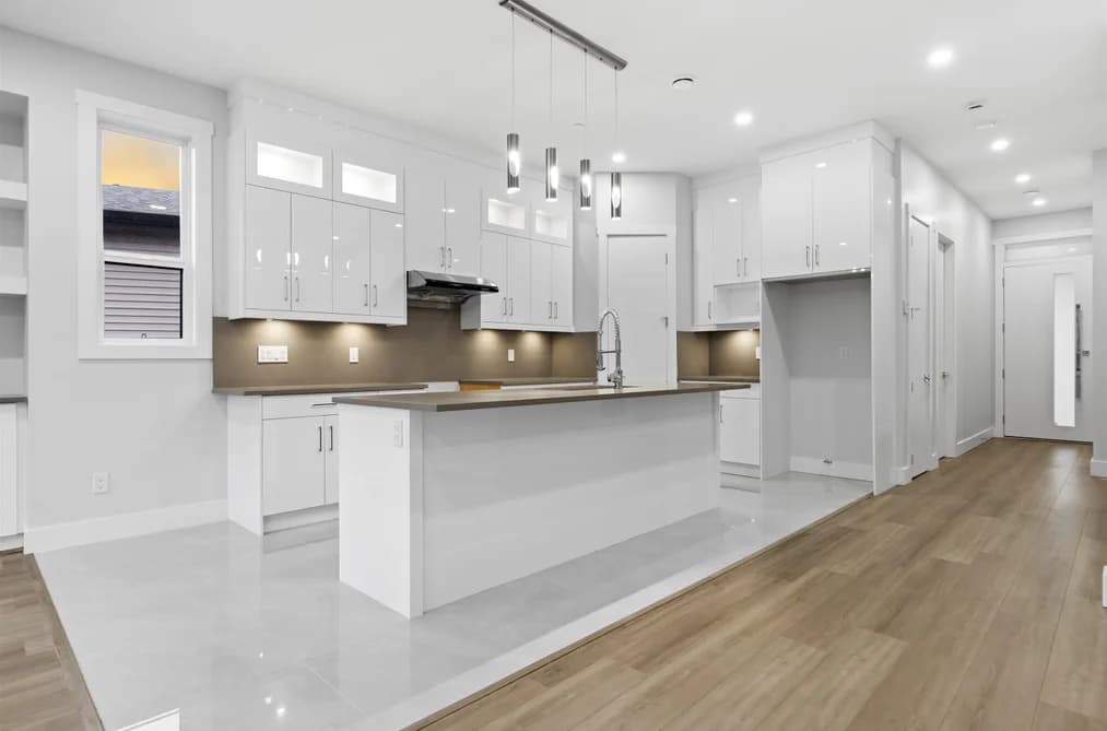 33941 PRENTIS AVENUE, Mission, BC — Residential for Sale - Photo 2