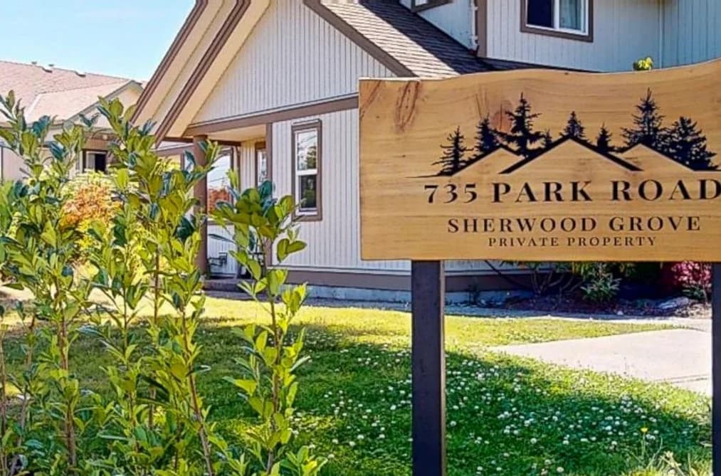 34 735 PARK ROAD, Gibsons, BC — Residential for Sale - Photo 2