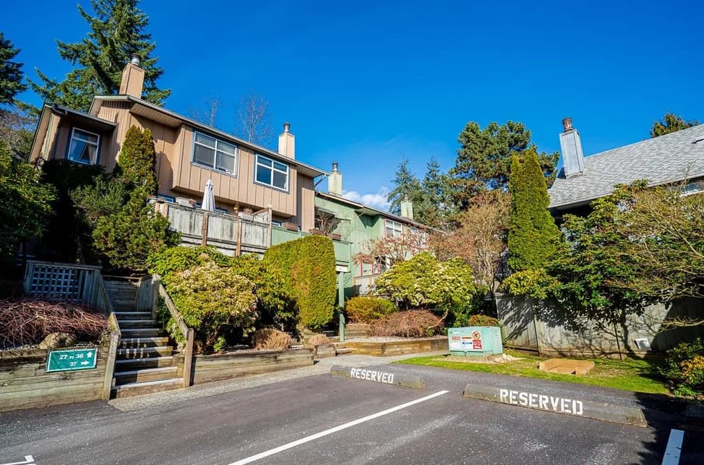 34 900 17TH STREET, North Vancouver, BC — Residential for Sale - Photo 2