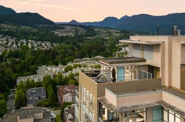 Condo for sale at 3401 2968 Glen Drive Coquitlam British Columbia - MLS: R3147986