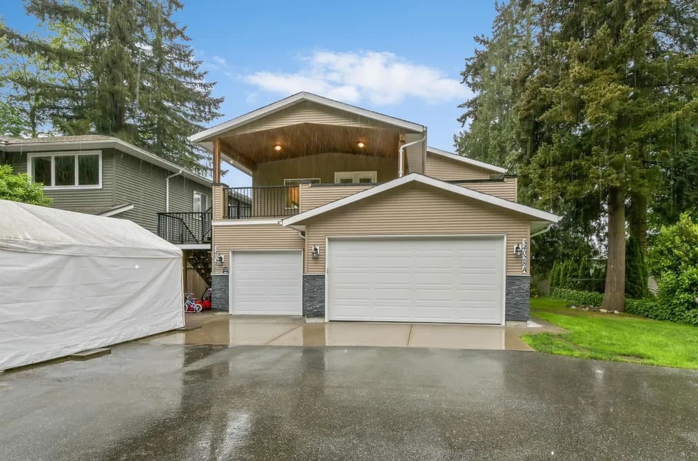 34028 WALNUT AVENUE, Abbotsford, BC — Residential for Sale - Main Photo
